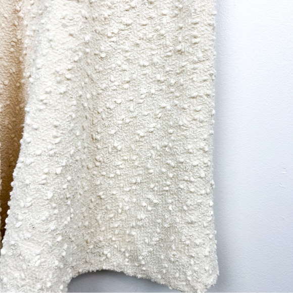 Forever 21 Off-White Textured Short Sleeve Dress, Perfect for Winter - Picture 3 of 8